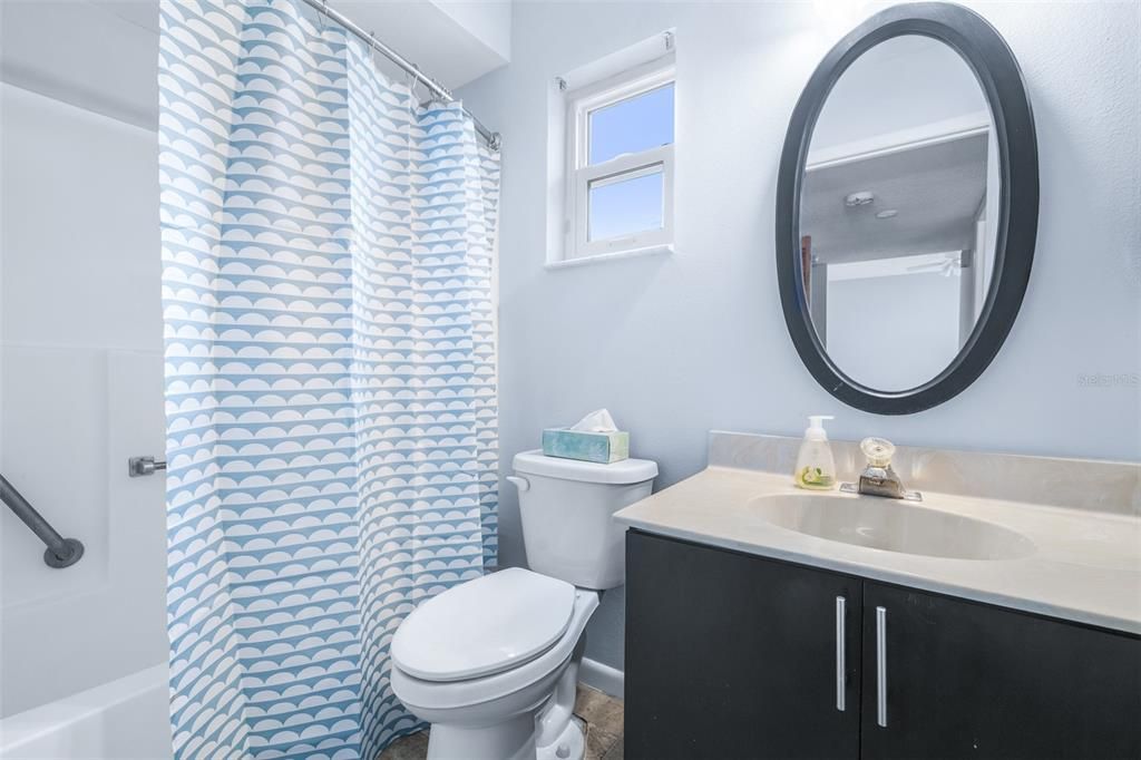 For Sale: $218,000 (2 beds, 2 baths, 1024 Square Feet)