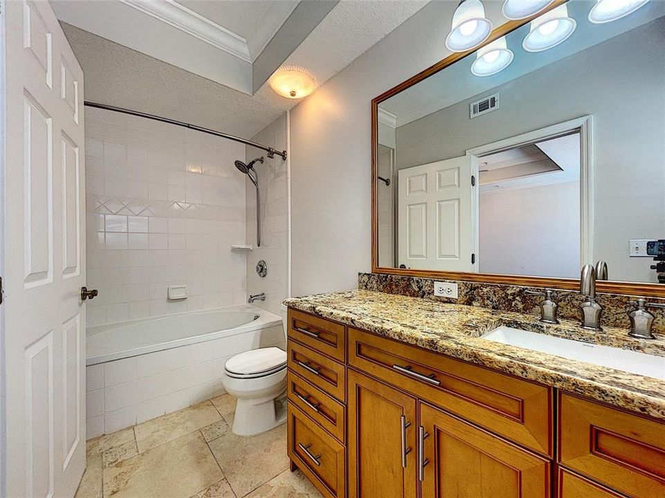 For Rent: $2,600 (1 beds, 1 baths, 648 Square Feet)