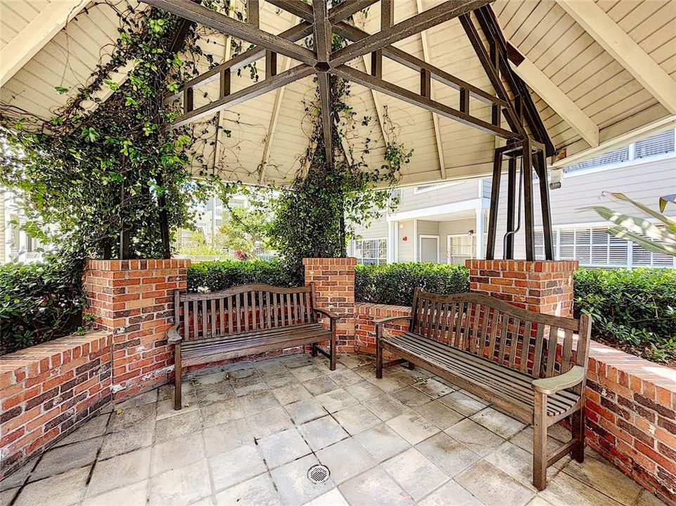 For Rent: $2,600 (1 beds, 1 baths, 648 Square Feet)