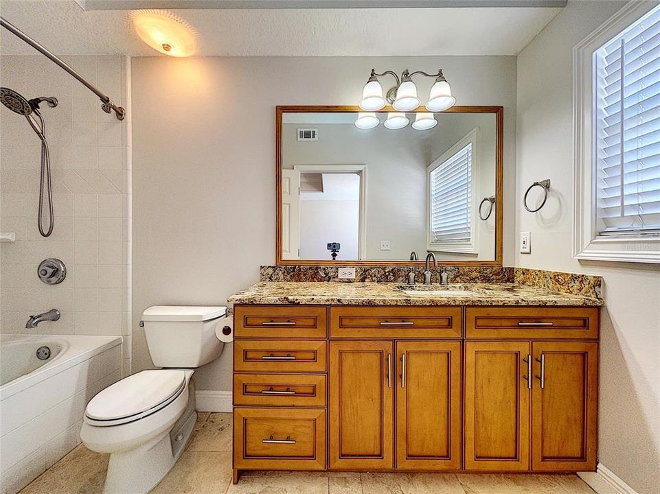 For Rent: $2,600 (1 beds, 1 baths, 648 Square Feet)