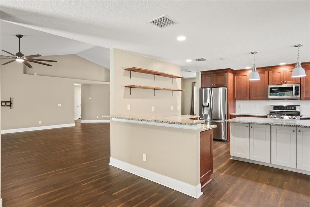 En Venta: $660,000 (4 camas, 3 baños, 3029 Pies cuadrados)