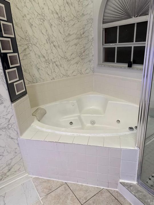 For Rent: $2,800 (4 beds, 2 baths, 1806 Square Feet)