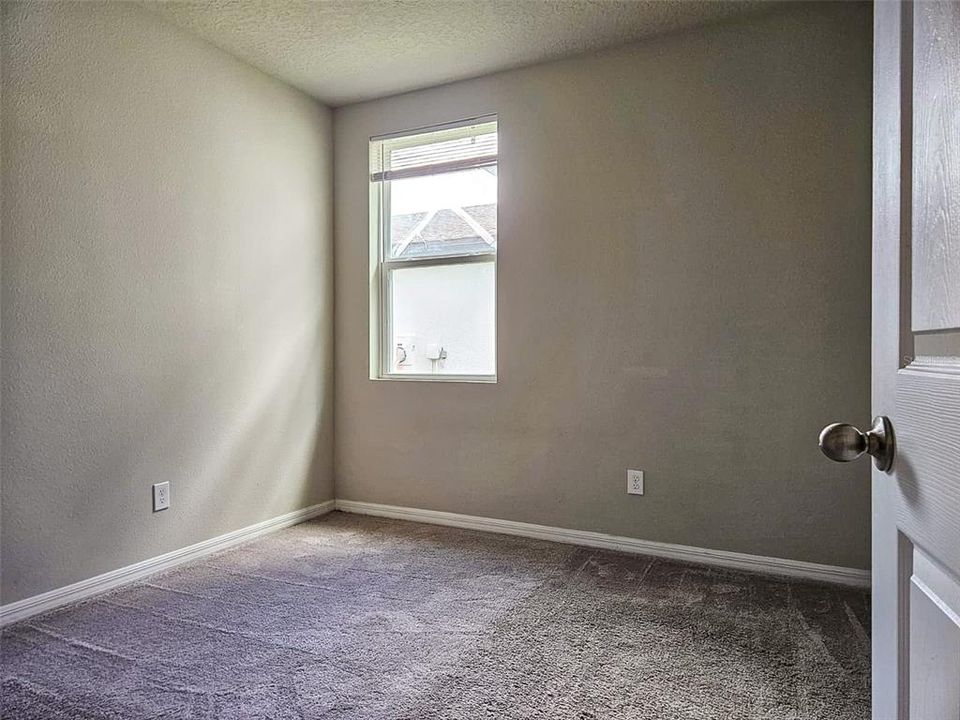 For Rent: $2,300 (4 beds, 2 baths, 1688 Square Feet)