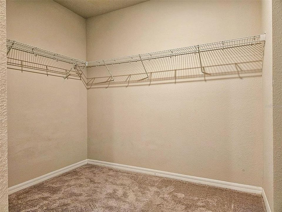 For Rent: $2,300 (4 beds, 2 baths, 1688 Square Feet)