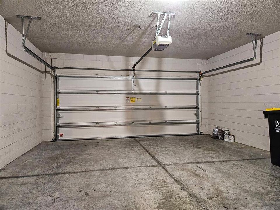 For Rent: $2,300 (4 beds, 2 baths, 1688 Square Feet)