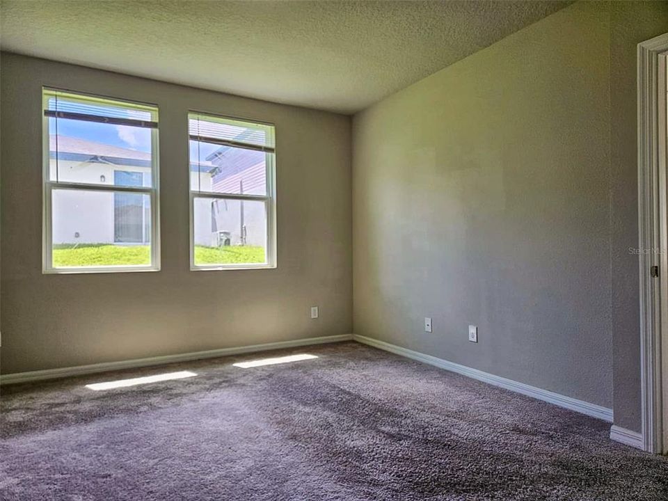 For Rent: $2,300 (4 beds, 2 baths, 1688 Square Feet)