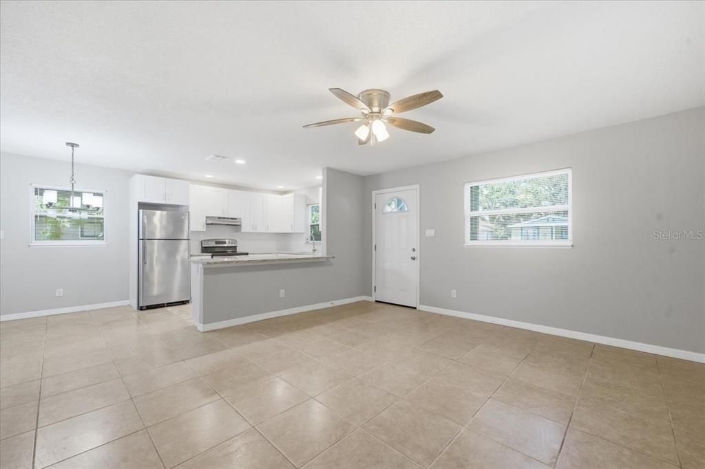 En Venta: $295,000 (3 camas, 1 baños, 960 Pies cuadrados)