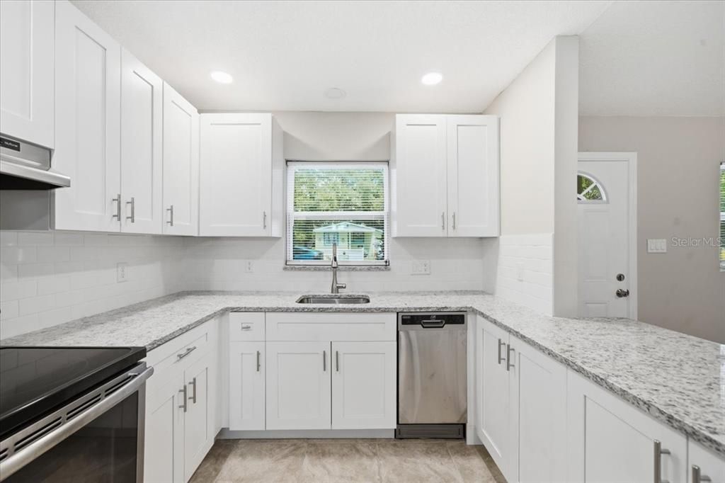 En Venta: $295,000 (3 camas, 1 baños, 960 Pies cuadrados)