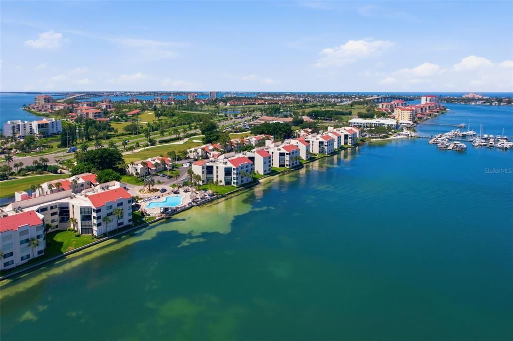 Activo con contrato: $375,000 (2 camas, 2 baños, 1082 Pies cuadrados)