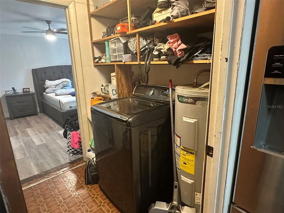 For Sale: $189,000 (4 beds, 2 baths, 1404 Square Feet)
