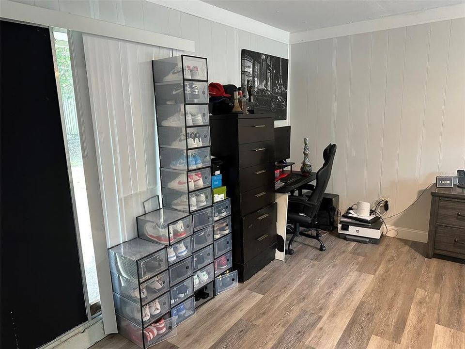 For Sale: $189,000 (4 beds, 2 baths, 1404 Square Feet)