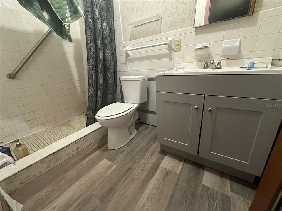 For Sale: $189,000 (4 beds, 2 baths, 1404 Square Feet)