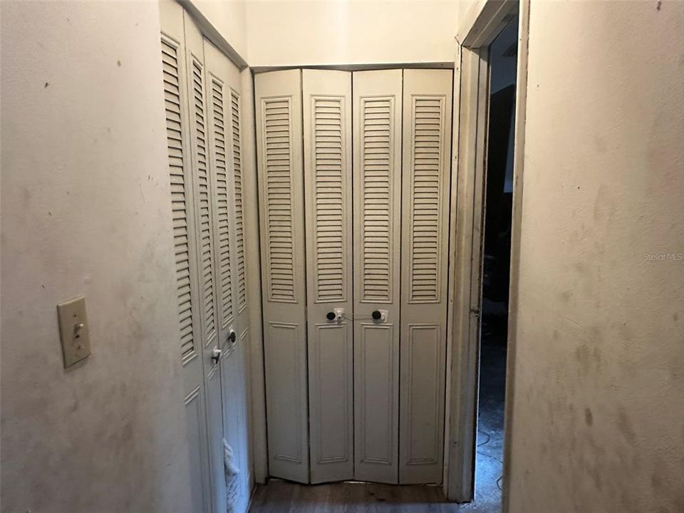 For Sale: $189,000 (4 beds, 2 baths, 1404 Square Feet)