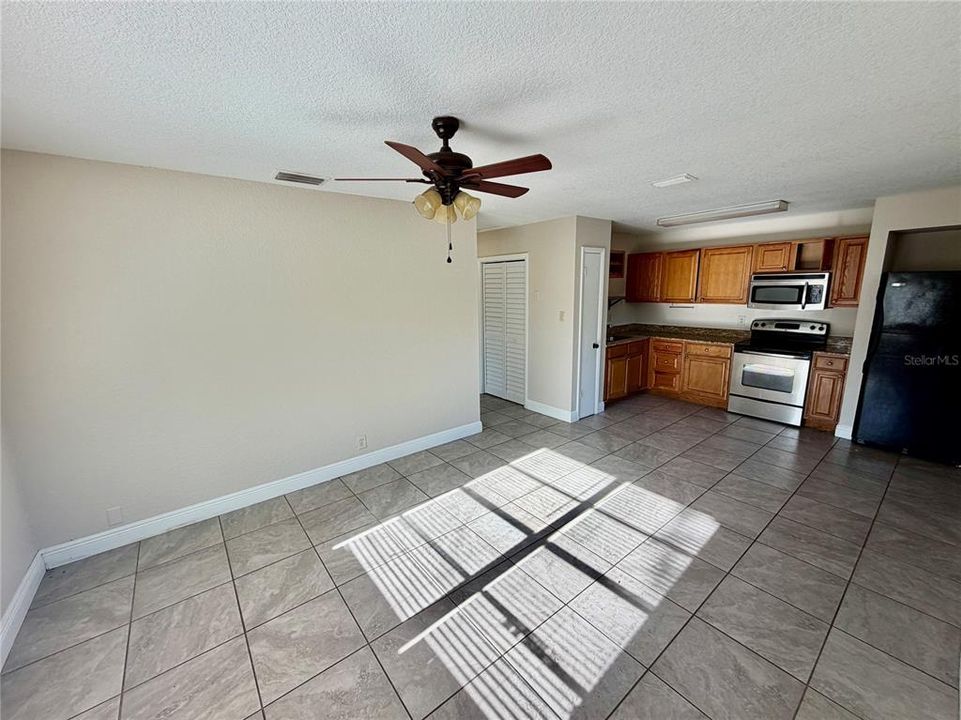 For Sale: $305,000 (2 beds, 0 baths, 1248 Square Feet)