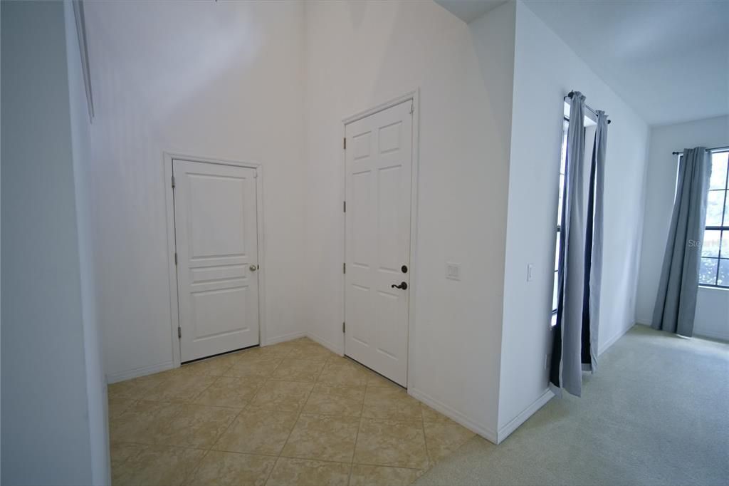 En Venta: $385,000 (4 camas, 3 baños, 2576 Pies cuadrados)