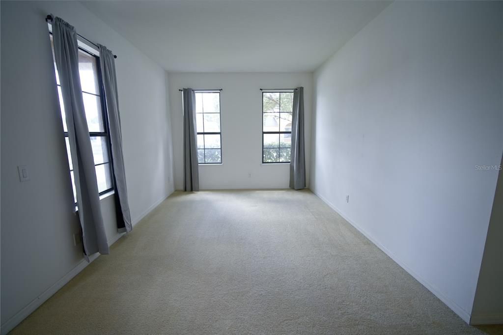 En Venta: $385,000 (4 camas, 3 baños, 2576 Pies cuadrados)