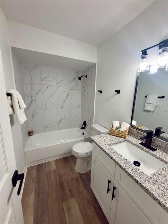 For Sale: $114,900 (2 beds, 2 baths, 1073 Square Feet)
