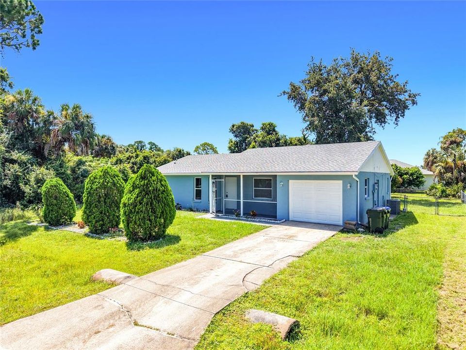 For Sale: $249,000 (2 beds, 2 baths, 1202 Square Feet)