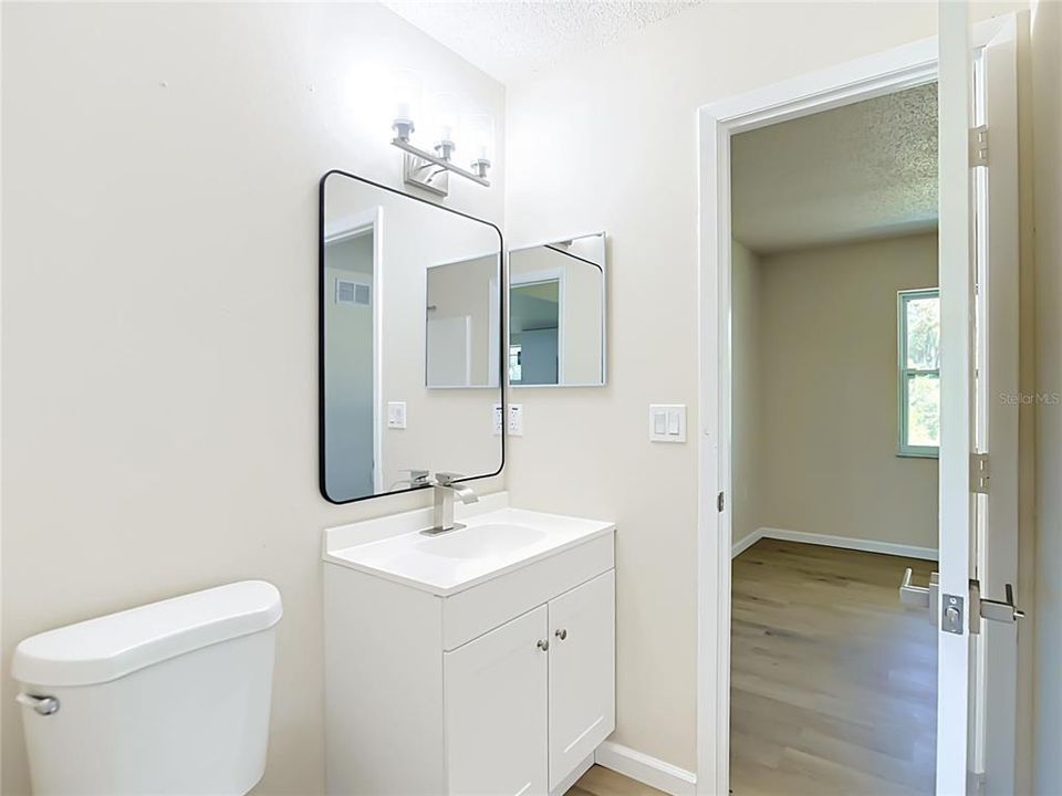 For Sale: $249,000 (2 beds, 2 baths, 1202 Square Feet)