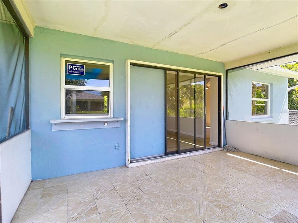 For Sale: $249,000 (2 beds, 2 baths, 1202 Square Feet)