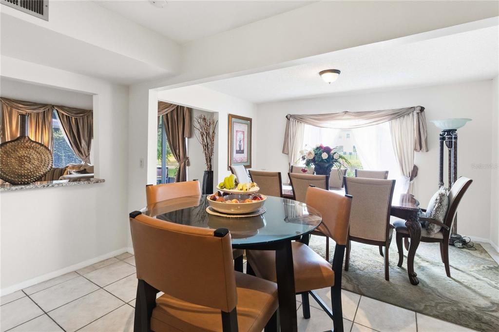 For Sale: $300,000 (3 beds, 3 baths, 1950 Square Feet)