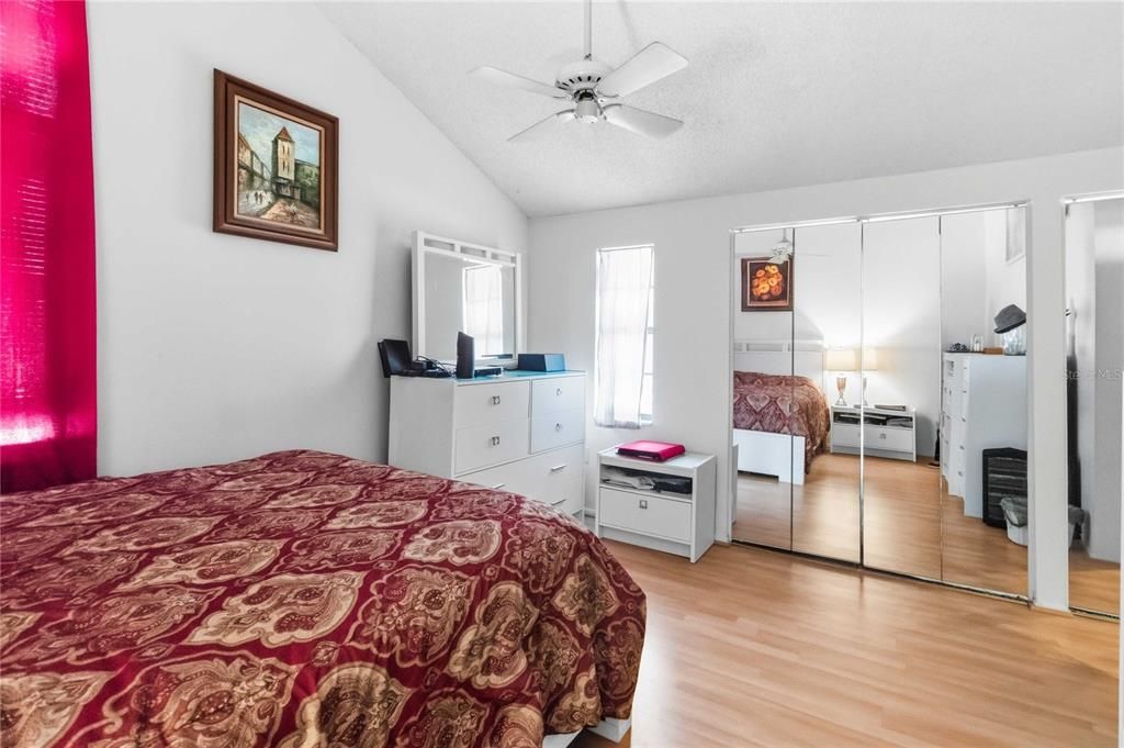 For Sale: $300,000 (3 beds, 3 baths, 1950 Square Feet)