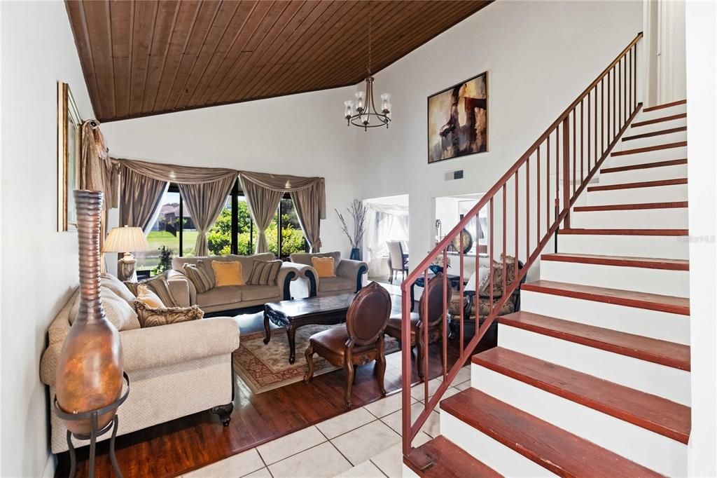 For Sale: $300,000 (3 beds, 3 baths, 1950 Square Feet)