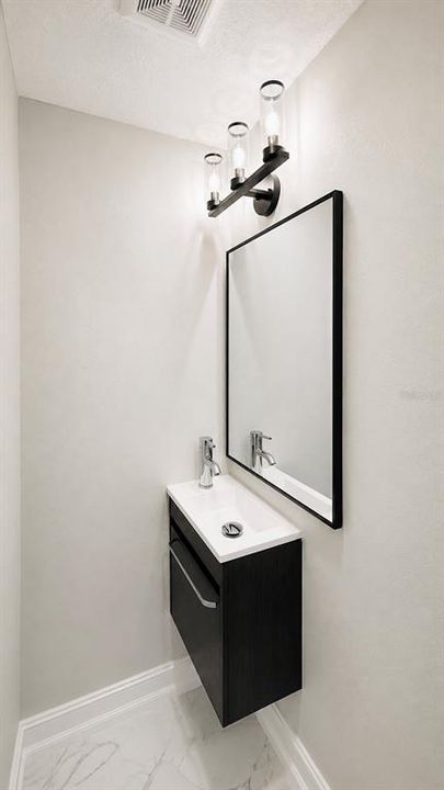 For Sale: $185,000 (2 beds, 1 baths, 1012 Square Feet)