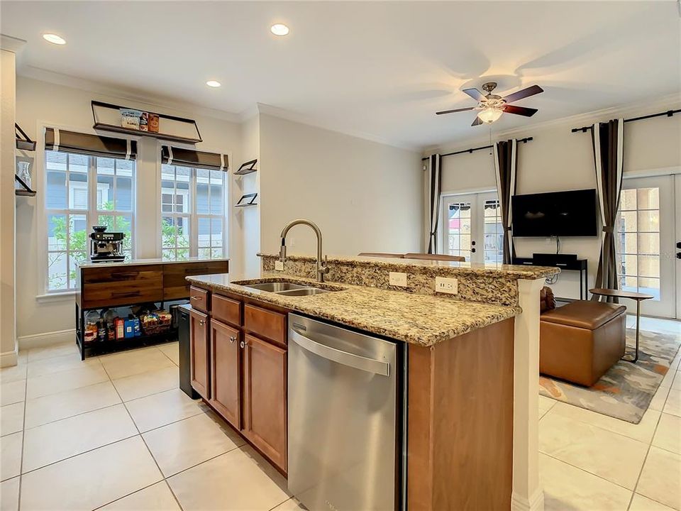 For Rent: $3,600 (3 beds, 2 baths, 1833 Square Feet)