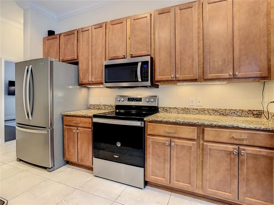 For Rent: $3,600 (3 beds, 2 baths, 1833 Square Feet)