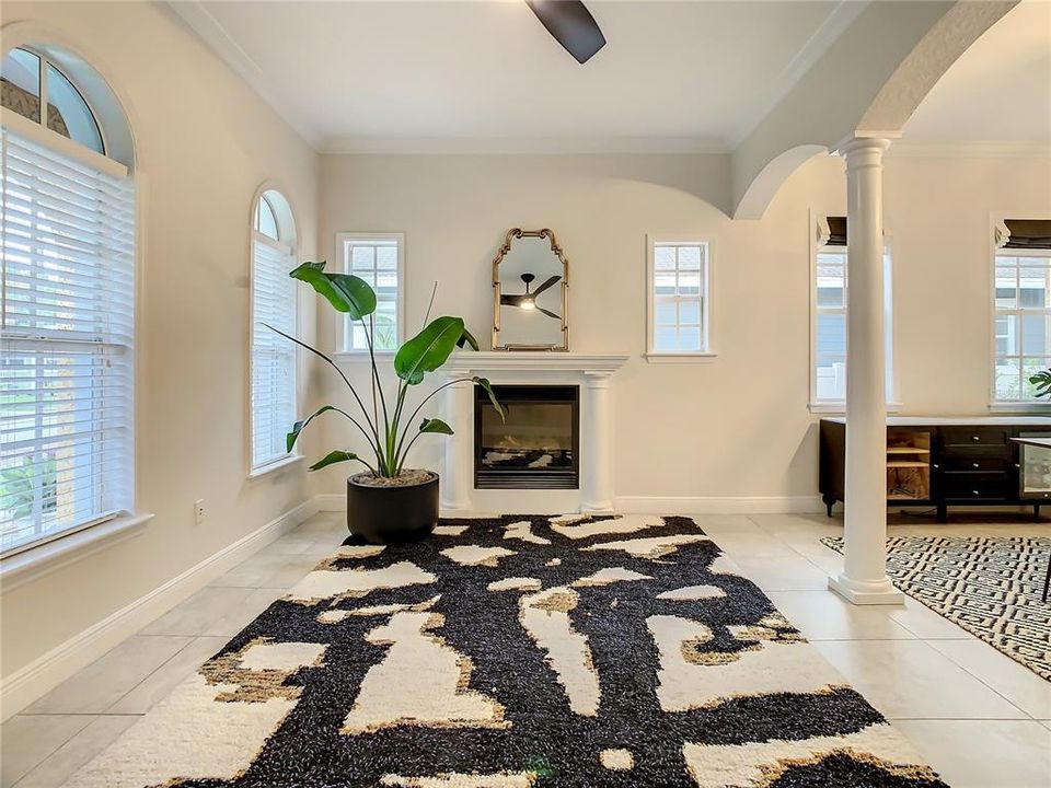For Rent: $3,600 (3 beds, 2 baths, 1833 Square Feet)