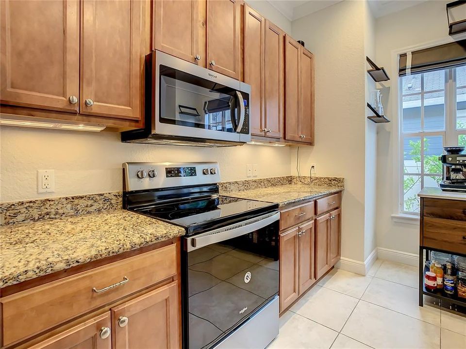 For Rent: $3,600 (3 beds, 2 baths, 1833 Square Feet)
