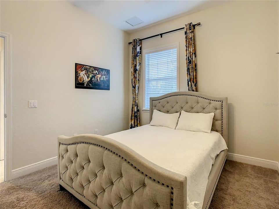 For Rent: $3,600 (3 beds, 2 baths, 1833 Square Feet)