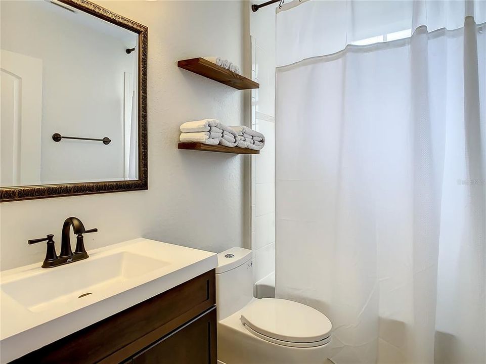For Rent: $3,600 (3 beds, 2 baths, 1833 Square Feet)