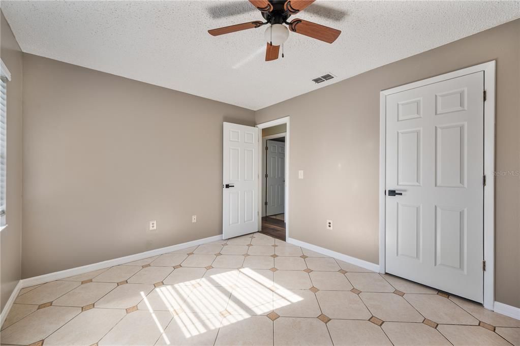 For Rent: $1,825 (3 beds, 2 baths, 1355 Square Feet)