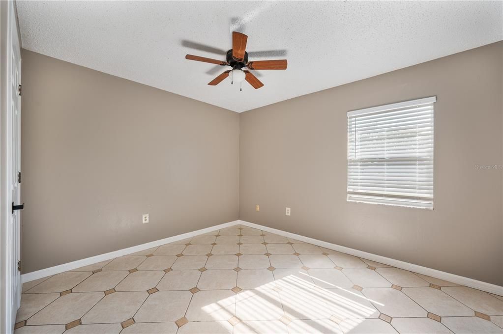 For Rent: $1,825 (3 beds, 2 baths, 1355 Square Feet)