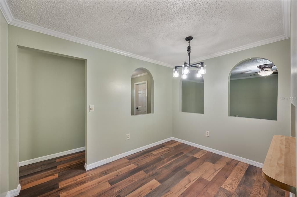 For Rent: $1,825 (3 beds, 2 baths, 1355 Square Feet)