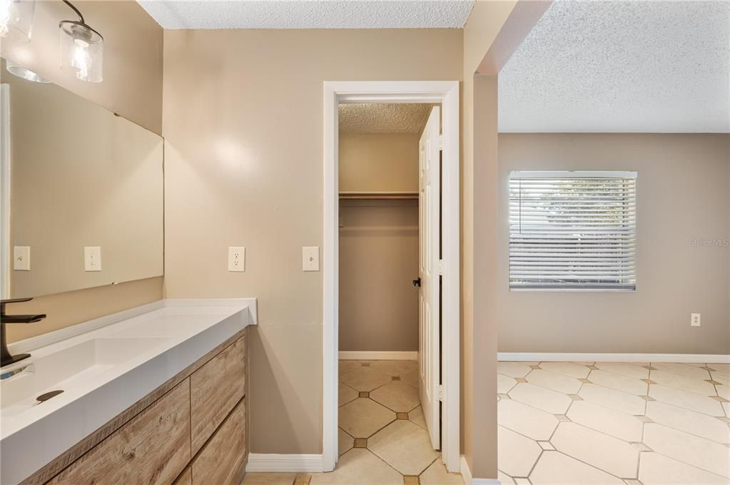 For Rent: $1,825 (3 beds, 2 baths, 1355 Square Feet)