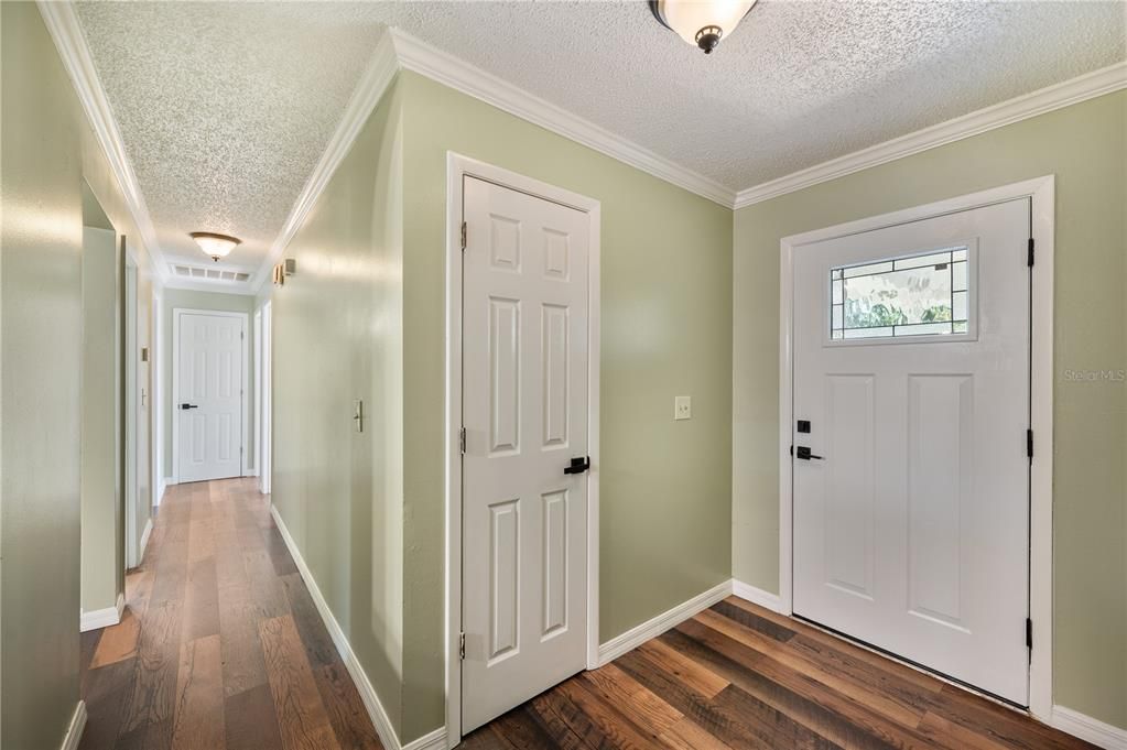 For Rent: $1,825 (3 beds, 2 baths, 1355 Square Feet)