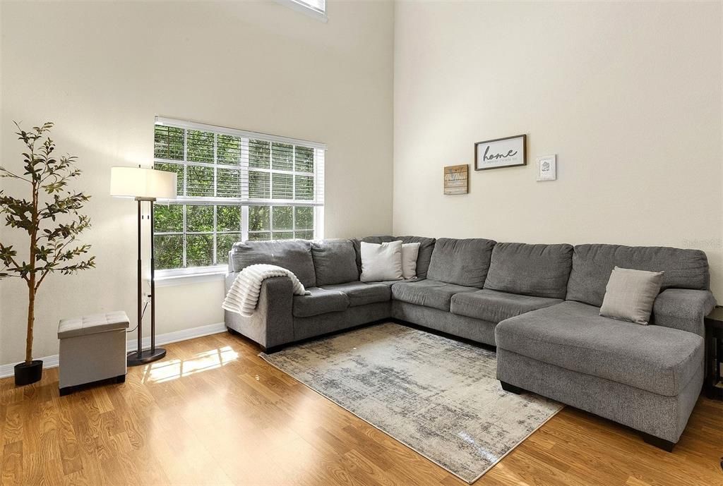 For Sale: $449,000 (3 beds, 3 baths, 1836 Square Feet)