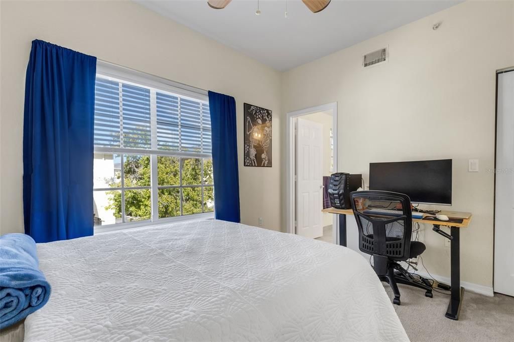 For Sale: $449,000 (3 beds, 3 baths, 1836 Square Feet)
