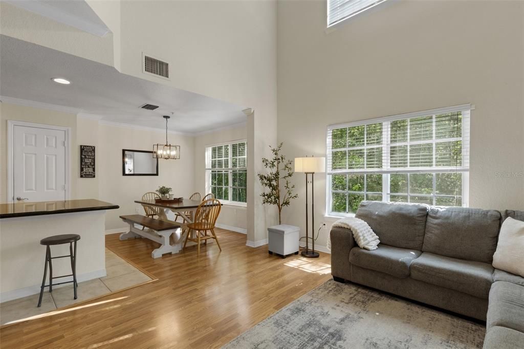For Sale: $449,000 (3 beds, 3 baths, 1836 Square Feet)