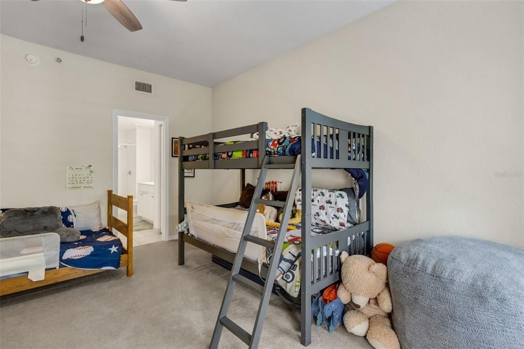 For Sale: $449,000 (3 beds, 3 baths, 1836 Square Feet)