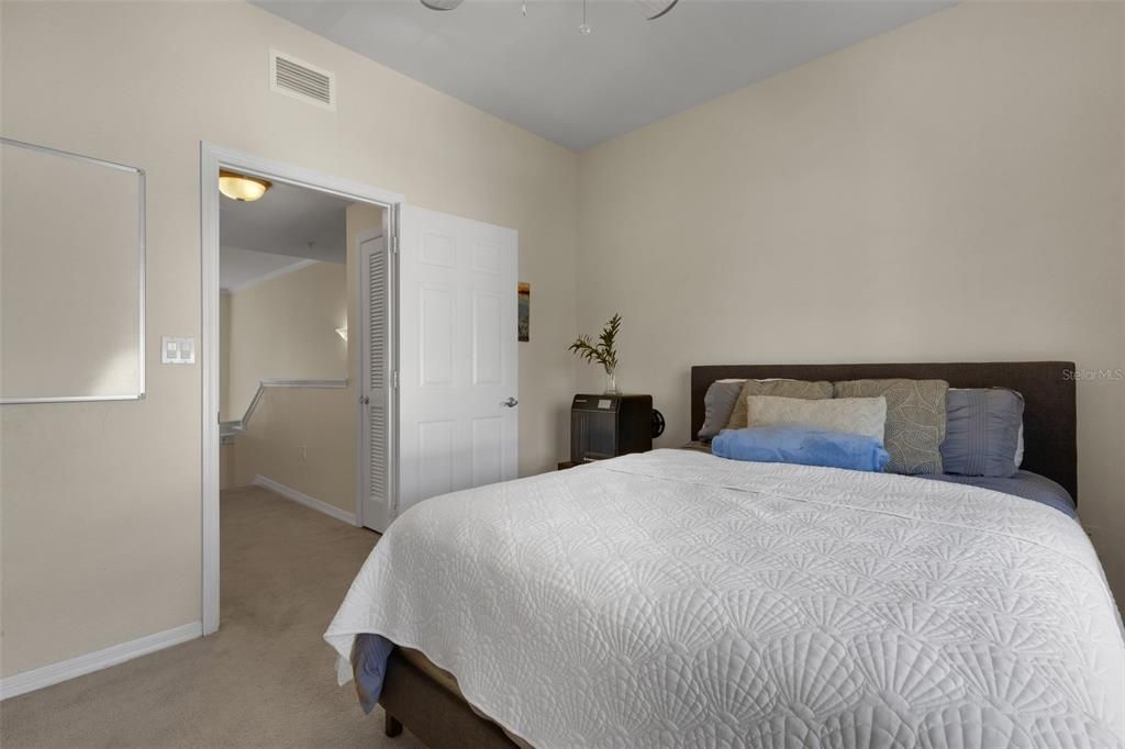 For Sale: $449,000 (3 beds, 3 baths, 1836 Square Feet)