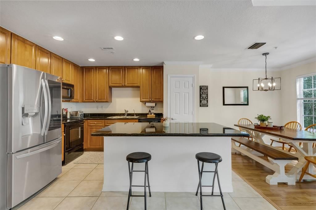 For Sale: $449,000 (3 beds, 3 baths, 1836 Square Feet)