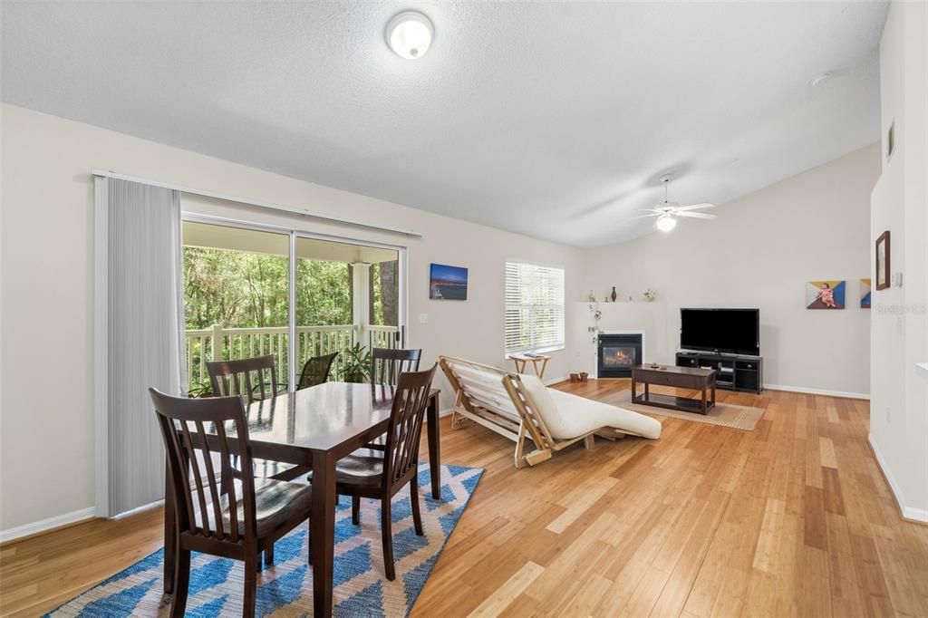 For Rent: $2,200 (3 beds, 2 baths, 1454 Square Feet)