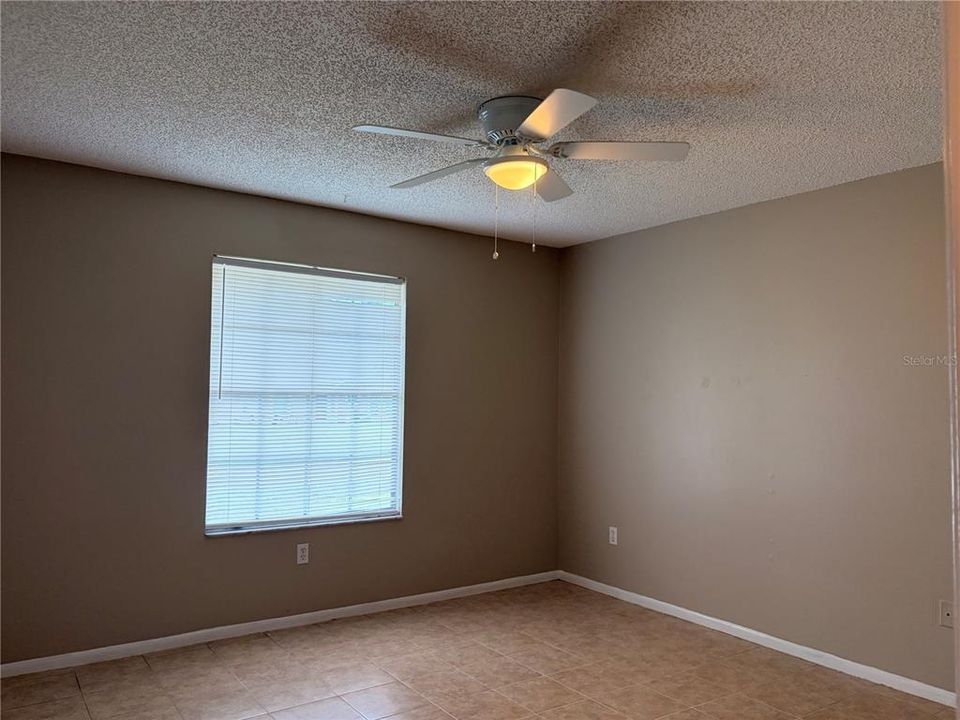 For Rent: $1,650 (3 beds, 1 baths, 1176 Square Feet)