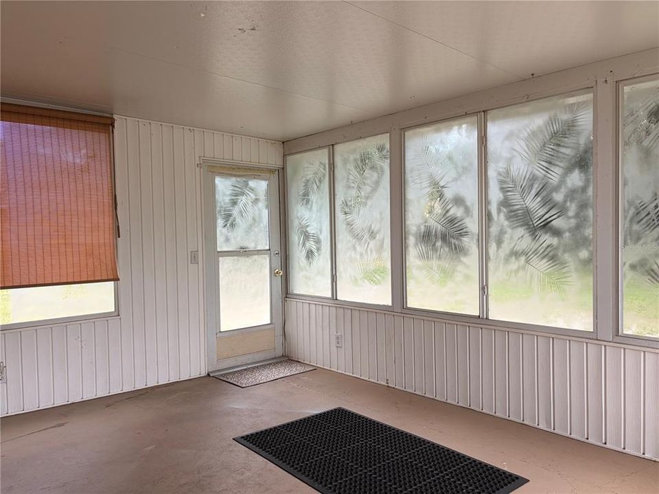 For Rent: $1,650 (3 beds, 1 baths, 1176 Square Feet)