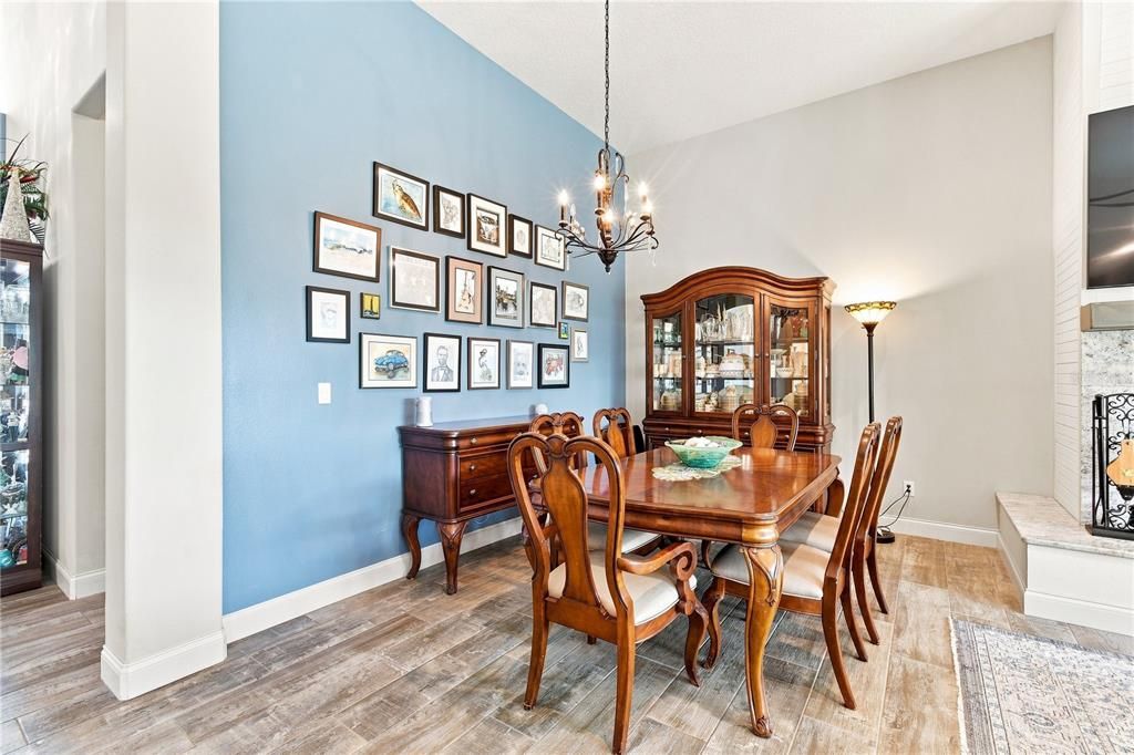 For Sale: $784,000 (3 beds, 3 baths, 2212 Square Feet)