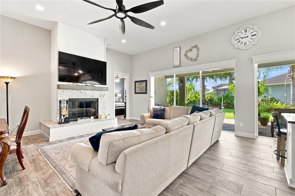 For Sale: $784,000 (3 beds, 3 baths, 2212 Square Feet)